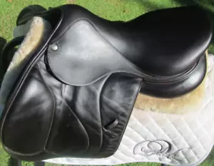 Devoucoux 17 IN BIARRITZ Saddle Medium Wide Tree 2015 Hunter Jumper - Bild 1 von 1