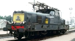 Jouef HJ2339S SNCF, electric locomotive class BB12000 in green and yellow livery - Picture 1 of 1