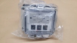 Conector de interfaz de panel Ethernet GracePort P-R2#3-K3RF0 con (3) Cat 5e RJ45 - Imagen 1 de 3