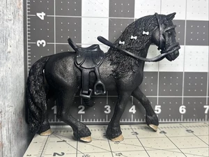Schleich Black Horse Animal Figure D-73527 - Picture 1 of 7