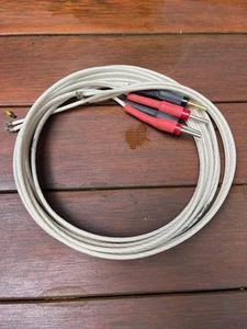 QED Silver Special 25th Anniversary Hi-Fi Speaker Cables 2.4m Pair w/Banana - Picture 1 of 5