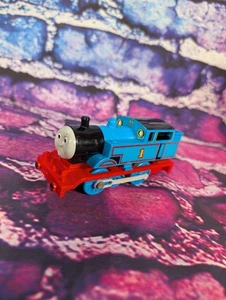 Treno giocattolo Tomy Thomas The Tank Engine 1992 2002 vintage FUNZIONANTE - Foto 1 di 13