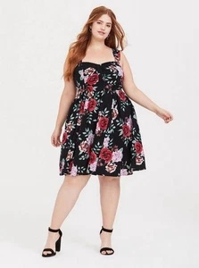 Torrid Women's Black Mini Floral Print Challis Skater Dress Pockets Size 2 - Picture 1 of 10