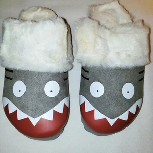 Children’s Shark Slippers! New in Bag! Krabor Size 13/1 - Picture 1 of 11