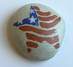 Ganz Resin USA Patriotic Art Stein Rock mit Rot Weiß Blau Flagge Stern Design - Bild 1 von 4