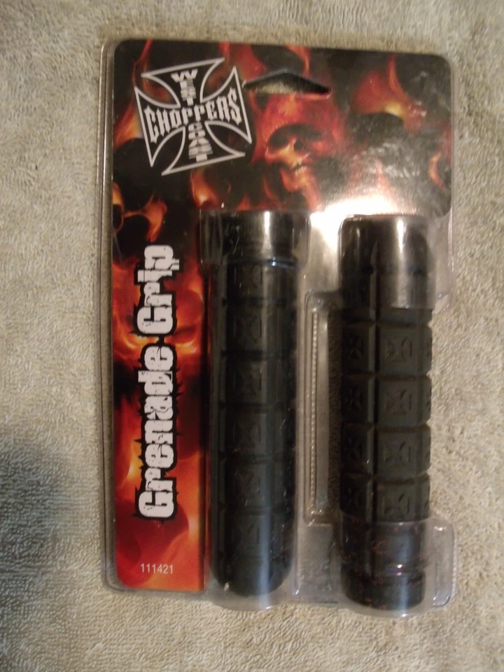 Empuñaduras de granada para manillar de bicicleta West Coast Choppers - Diseño de cruz de hierro vintage Foto 1 de 4