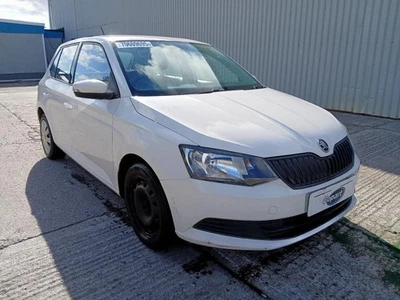 Breaking Skoda Fabia MK3 2015 5DR 1.0 TSI CHYB 5 Speed QAE White LF9E Wheel Nut* - Image 1 of 4