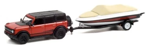 GREENLIGHT - 2021 FORD Bronco Wildtrack con rimorchio HITCH & TOW e barca in ... - Foto 1 di 1