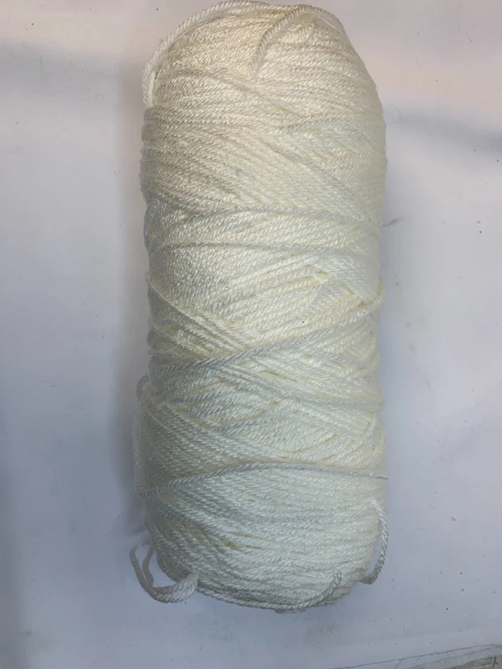 Hilo Southern Belle Mill End 8 oz blanco roto 4 capas acrílico Foto 1 de 1