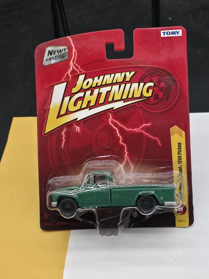 Camioneta Johnny Lightning Forever 64 R-26 verde 1965 International 1200 1:64 nueva en paquete Foto 1 de 2