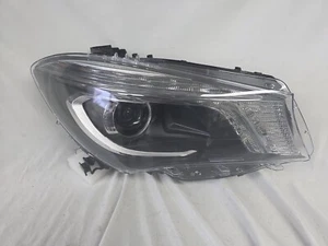 Mercedes-Benz CLA Clase C117 Xenón DERECHO USADO OEM GENUINO A1179065200 - Imagen 1 de 12