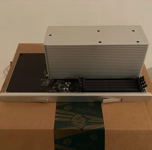 Xeon 2,8 GHz 4 core - CPU Tray Apple Mac Pro 5.1 2010 , 2012 - Foto 1 di 4