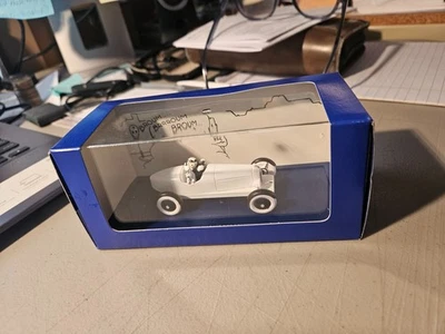 ATLAS 1:43 TIN TIN AU PAYS DES SOVIETS L'AMILCAR WHITE NEW IN BOX + COMIC - Image 1 of 4