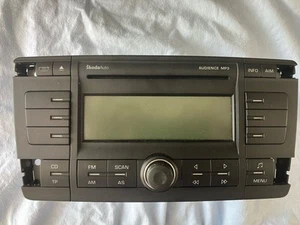 Skoda 1Z Octavia Audience Stereo Head Unit 6 Disk Built In MP3 MK2 04-13 Fabia - Picture 1 of 11