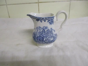 Myottes Country Life  England  -   Milchkännchen blau aus Porzellan - Bild 1 von 6