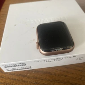 iwatch SE 40mm A2351 ***Bildschirmschaden*** - Bild 1 von 1