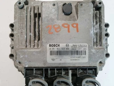 8200389519 centralina motore RENAULT TRAFIC CAJA CERRADA AB 4.01 2001 951453 - Immagine 1 di 4