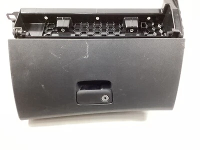 Mercedes-Benz CLA250 2015-2020 tablero guantera compartimento de almacenamiento conjunto OEM. Foto 1 de 4