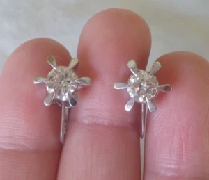 Solid Platinum Solitaire 0.50ct x 2 Diamond Earrings -3.80 gms, 0.30 in, 1.0 ctw - Picture 1 of 8