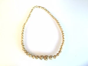 Victorian Carved Necklace With Screw Clasp - Picture 1 of 4