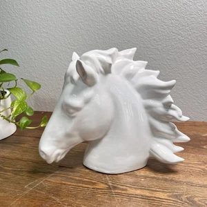 Estatuilla de cabeza de caballo de cerámica blanca italiana arte estatuilla escultura - Intrada Italia - Imagen 1 de 9