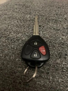 TOYOTA REMOTE FOB CLICKER KEYLESS WITH KEY HYQ12BBY  G  3BUTTON OEM 🚘 - Picture 1 of 4