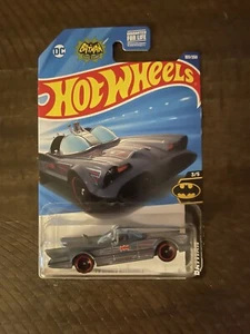 2025 Hot Wheels BATMAN TV Series Batmobile 103/250 - Picture 1 of 3