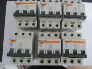 MERLIN GERIN MULTI 9 C60HB B6 B10 B16 B20 B32 B40 B50 B63 10KA TRIPLE POLO MCB'S - Imagen 1 de 3