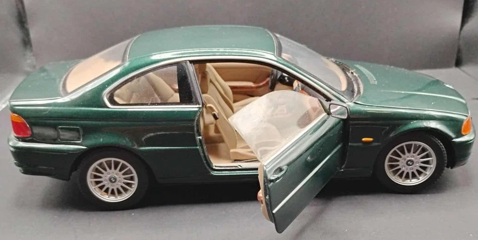 Kyosho 1/18 Scale 80 43 9 411 466 - BMW 328 CI - Dark Green, No Box - Image 1 of 4