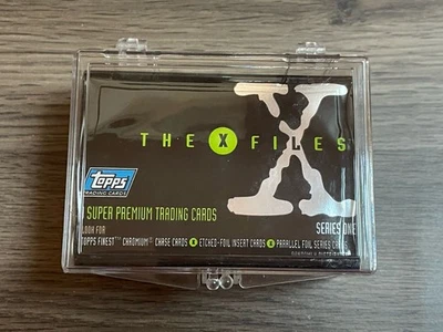 1996 TOPPS THE X-FILES SEASON 1 COMPLETE 72-CARD TV SHOW TRADING CARDS SET - Image 1 of 3