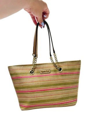 Bolso de hombro para mujer Calvin Klein tejido a rayas multicolor de paja cadena dorada Foto 1 de 4