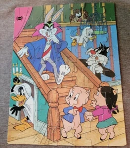 1990 Looney Tunes Halloween 63 Piece Complete Jigsaw Puzzle Rainbow Works - Picture 1 of 8