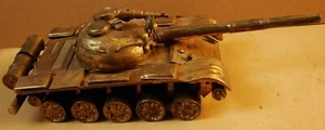 Escritorio de latón soviético ucraniano modelo tanque trabajo a mano militar grande bronce - Imagen 1 de 10