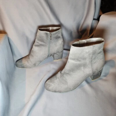 CALL IT SPRING Gray Suede Round Toe Side Zip Block Heel Ankle Boots Women Size 8 - Image 1 of 4