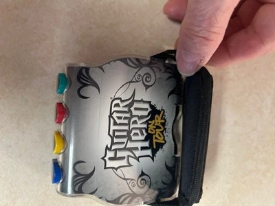 Guitar Hero: On Tour Guitar Grip Controller Only Foto 1 de 4