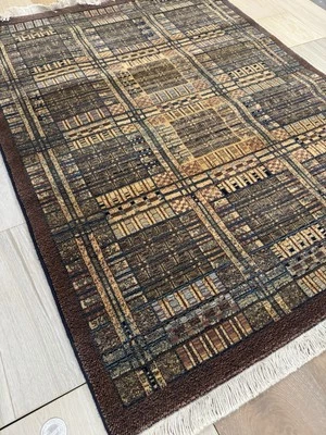 Couristan Mirage Collection 9938-004 4'x5'7 100% Wool area rug ::NEW:: - Image 1 of 4