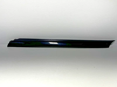 Nissan Máxima 2016-2017 parte delantera derecha moldura de pilar negro brillante Foto 1 de 4