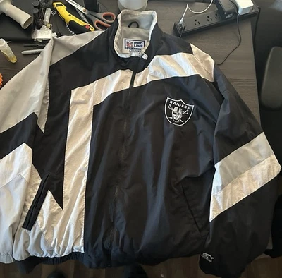 Jaqueta corta-vento Oakland Raiders STAR 90s Starter XL preta NFL Pro Line - Imagem 1 de 4