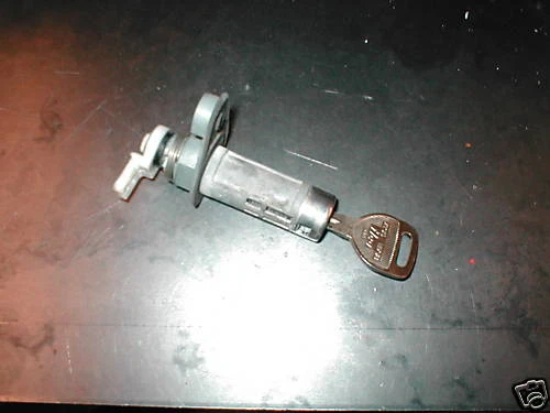 Honda Accord 1990 1991 1992 1993 cerradura tapa maletero Foto 1 de 1