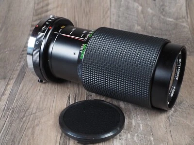 Olympus Vivitar 70-210mm f4.5 Series MC Macro Focusing Zoom slim clean - Image 1 of 4