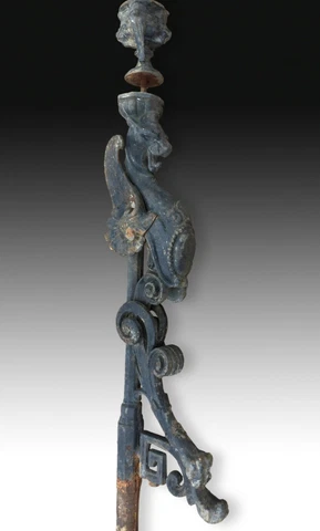 Iron baluster with grotesque. 19th century Cover