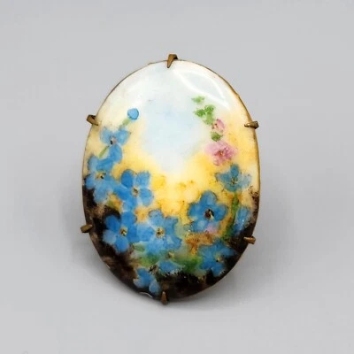 Victorian Hand Painted Forget Me Not Blue Floral Ceramic Gilt Brass Oval Brooch - Image 1 of 4