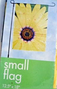 SPRING GARDEN FLAG " YELLOW DAISY " 12.5 in X 18 in VIBRANT COLORS - Picture 1 of 2