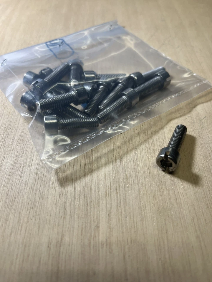 VITE ACCIAIO INOX A2 M6X20 TESTA CILINDRICA PIANA ESAGONO INCASSATO CH5mm  15PZ - Immagine 1 di 1