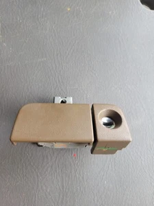 2002 - 2004 Honda CR-V OEM Glove Box Latch Lock Brown CRV 77540-S9A-G01ZB 1082 - Picture 1 of 3