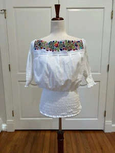 Boho Mexican top with San Antonino Silk Embroidery. - Picture 1 of 6
