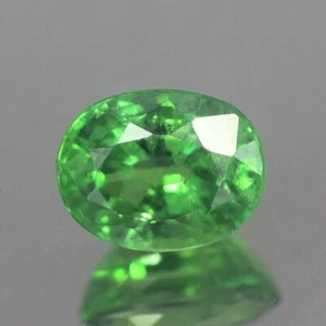 IMPRESIONANTE TOP OVALADO SIN CALEFACCIÓN VERDE TSAVORITA GRANATE NATURAL 0,52 QUILATES - Imagen 1 de 3