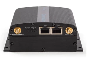 CloudGate LTE WW 4.0 LTE Cat 4 Modem - AC Power Supply and 2 LTE Antennas Bundle - Picture 1 of 2
