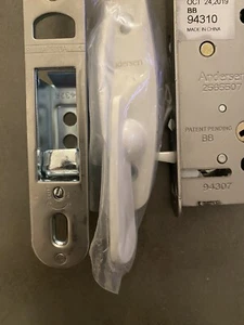 Cierre de pulgar Anderson blanco con bloqueo de alcance y receptor - Imagen 1 de 1