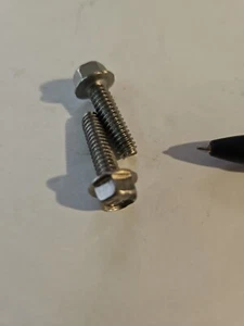 Evinrude Johnson OMC 309023 0309023 Inner Housing Screw 2 FOR $14 OMC103 - Bild 1 von 2